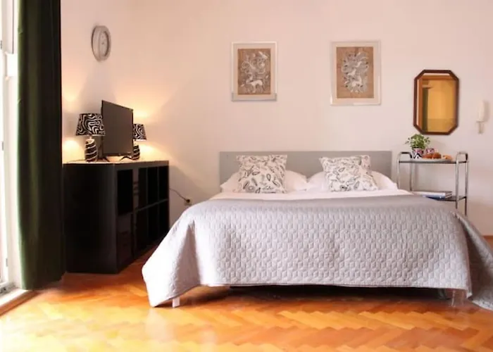 Maia\'S Beach Studio Znjan